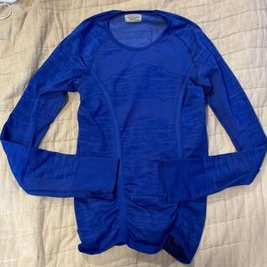 Athleta long sleeve